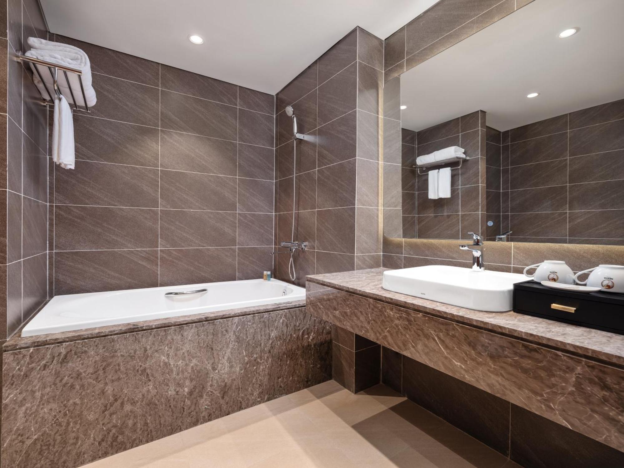 Nesta Hotel & Spa Ханой Екстер'єр фото